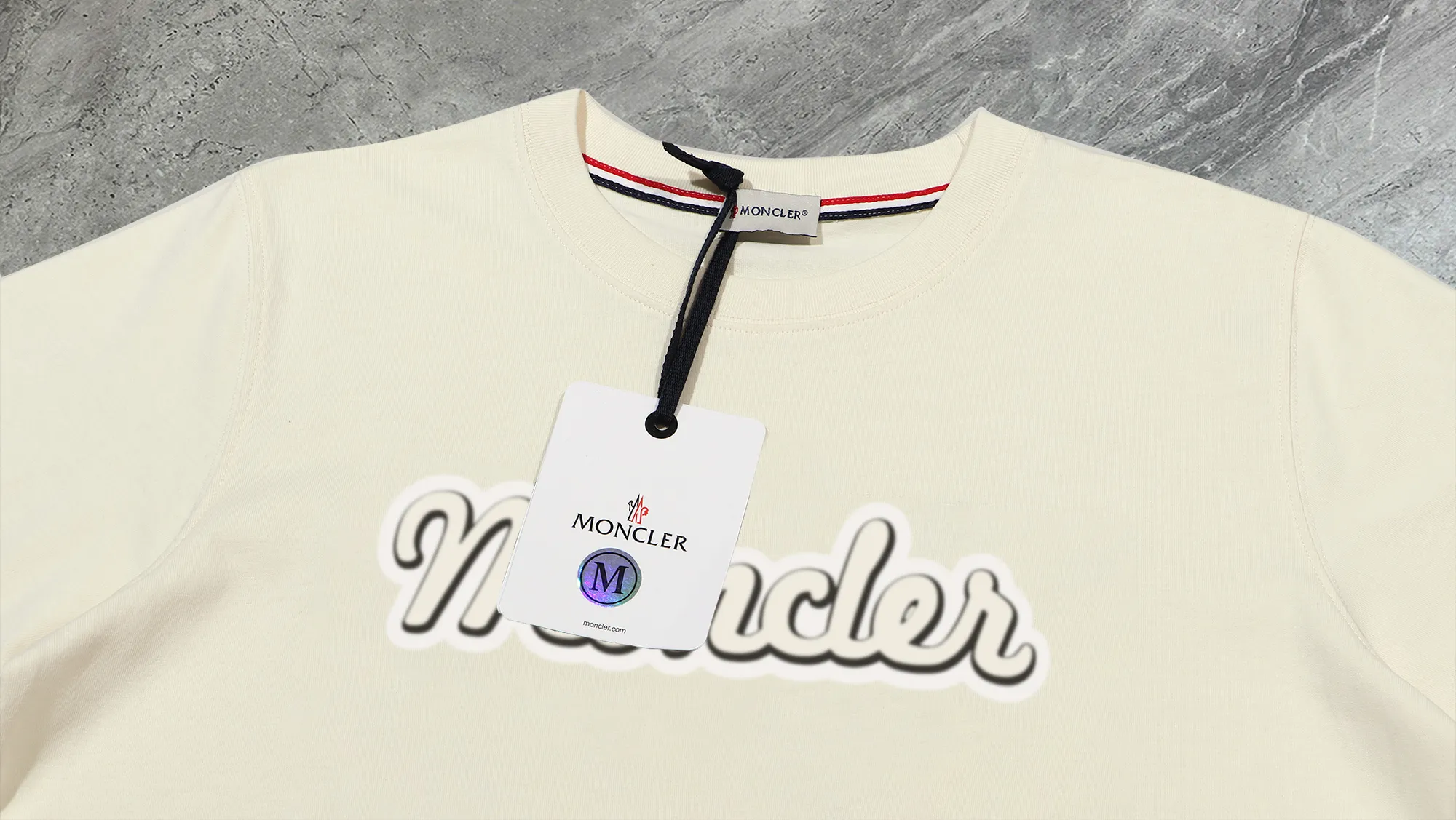 《Moncler~ 》2025New Arrival Quality T , Versatile Quality ！ ‼ 32 250G ‼ ， ， ， ， T 🤪 Sizes：S-M-L-XL-2XL ：Black，White， Same Style